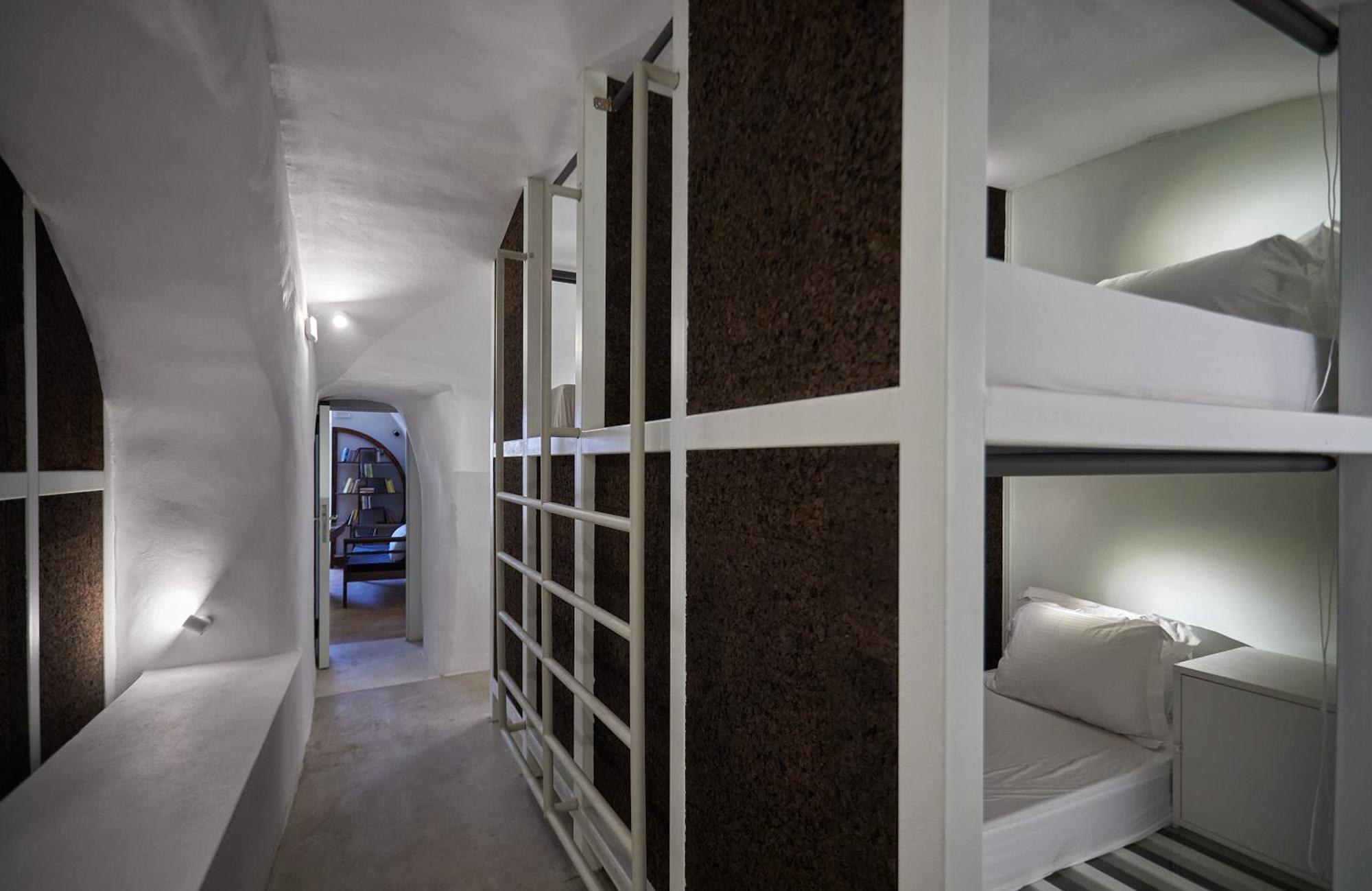 Hostel 16 Oia Εξωτερικό φωτογραφία