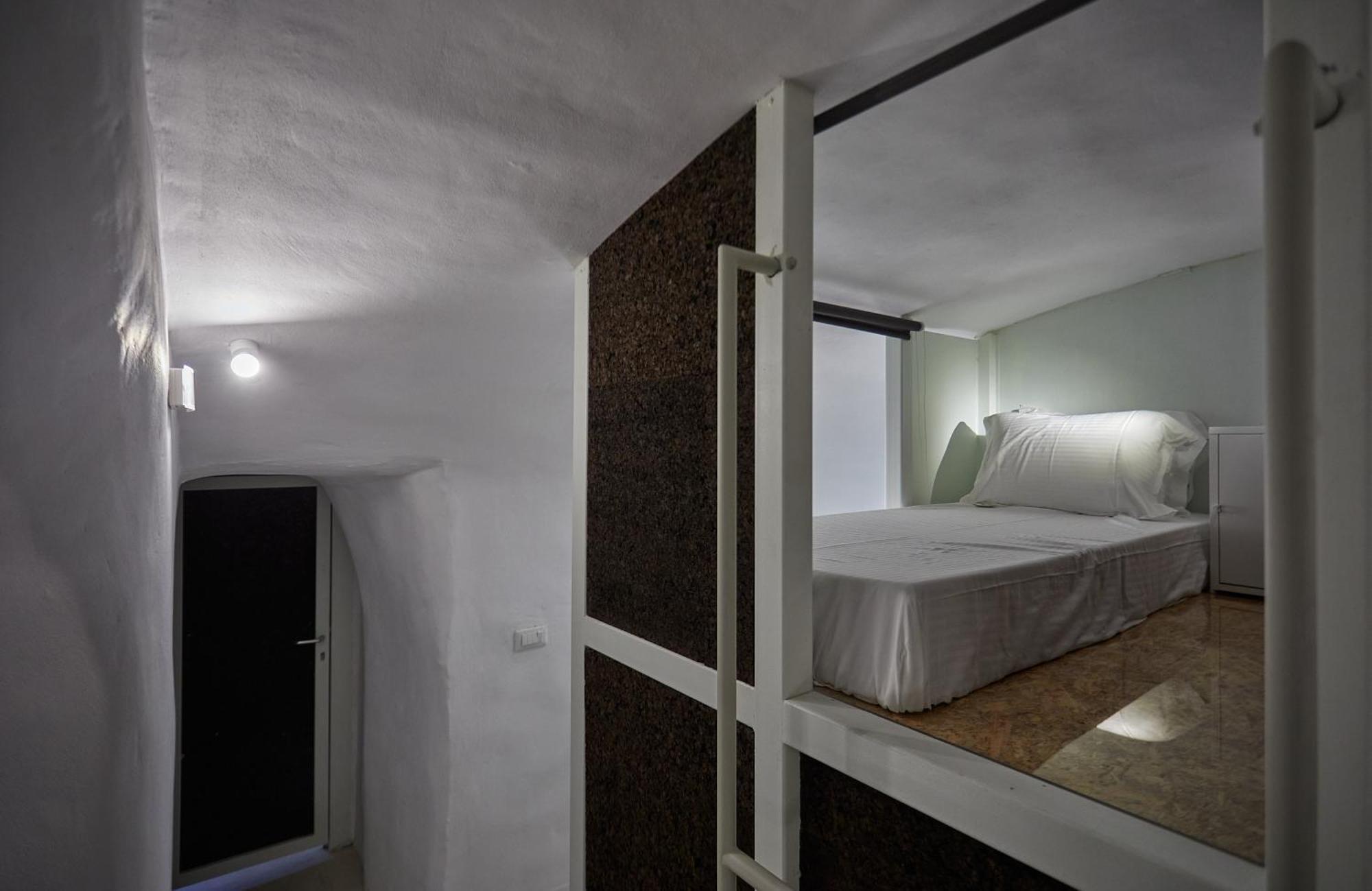 Hostel 16 Oia Εξωτερικό φωτογραφία